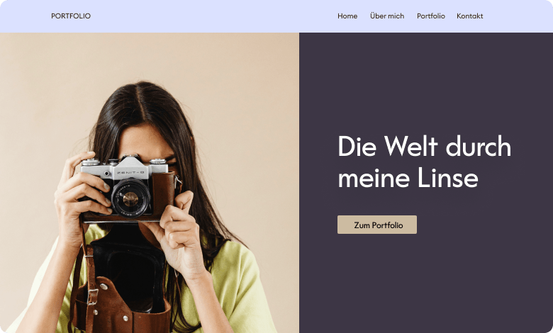 Die Website einer Fotografin, sie ist im Mittelpunkt und hat eine Kamera vor dem Gesicht. Der Schriftzug “The world through my lenses” auf der rechten Seite.